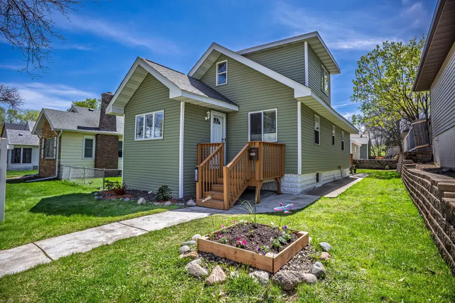 1076 Wilson Avenue, Saint Paul, MN 55106 - #2