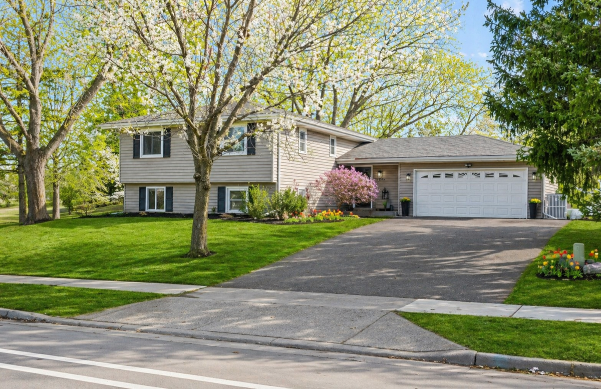2946 Mcknight Road N, Saint Paul, MN 55109 - #1