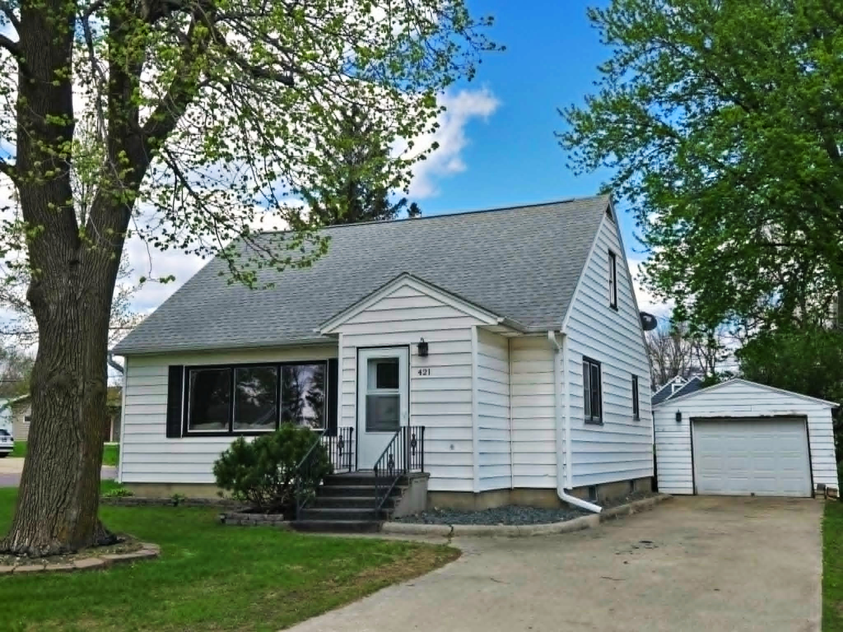 421 2nd Street Sw, New Richland, MN 56072 - #1