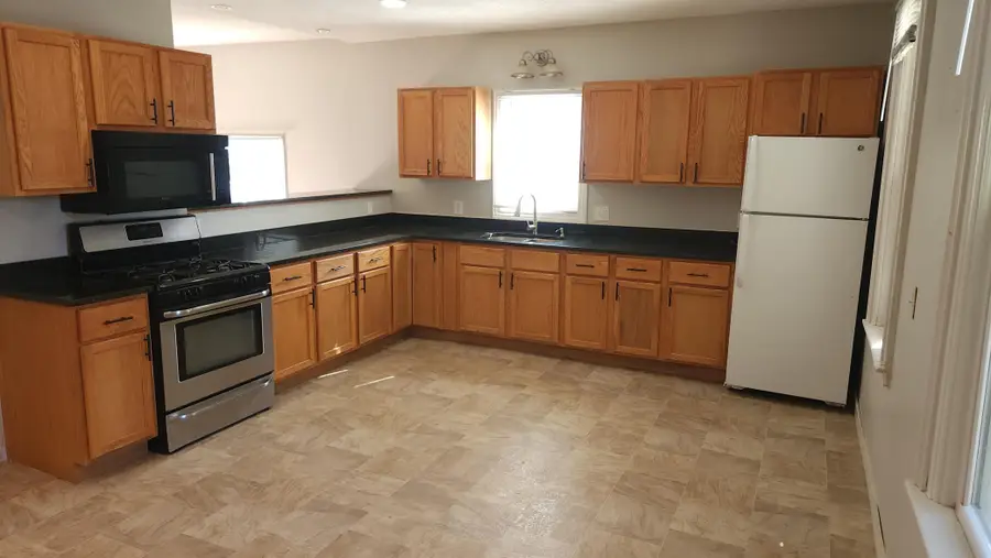 325 E Court Street, Belle Plaine, MN 56011 - #3