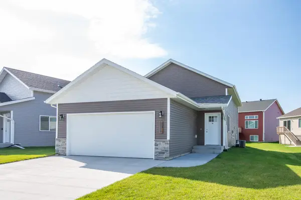 2042 12 Street W, West Fargo, ND 58078