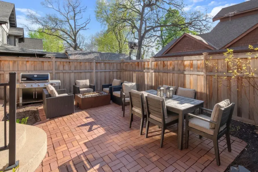 1613 W Franklin Avenue, Minneapolis, MN 55405 - #2