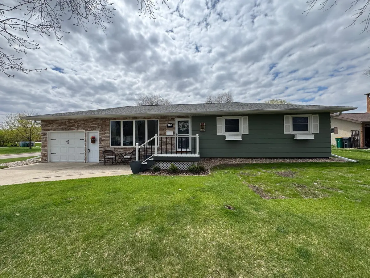 906 Willow Avenue, Marshall, MN 56258 - #1