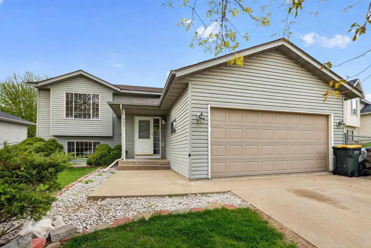 4647 Savannah Drive Nw, Rochester, MN 55901 - #1
