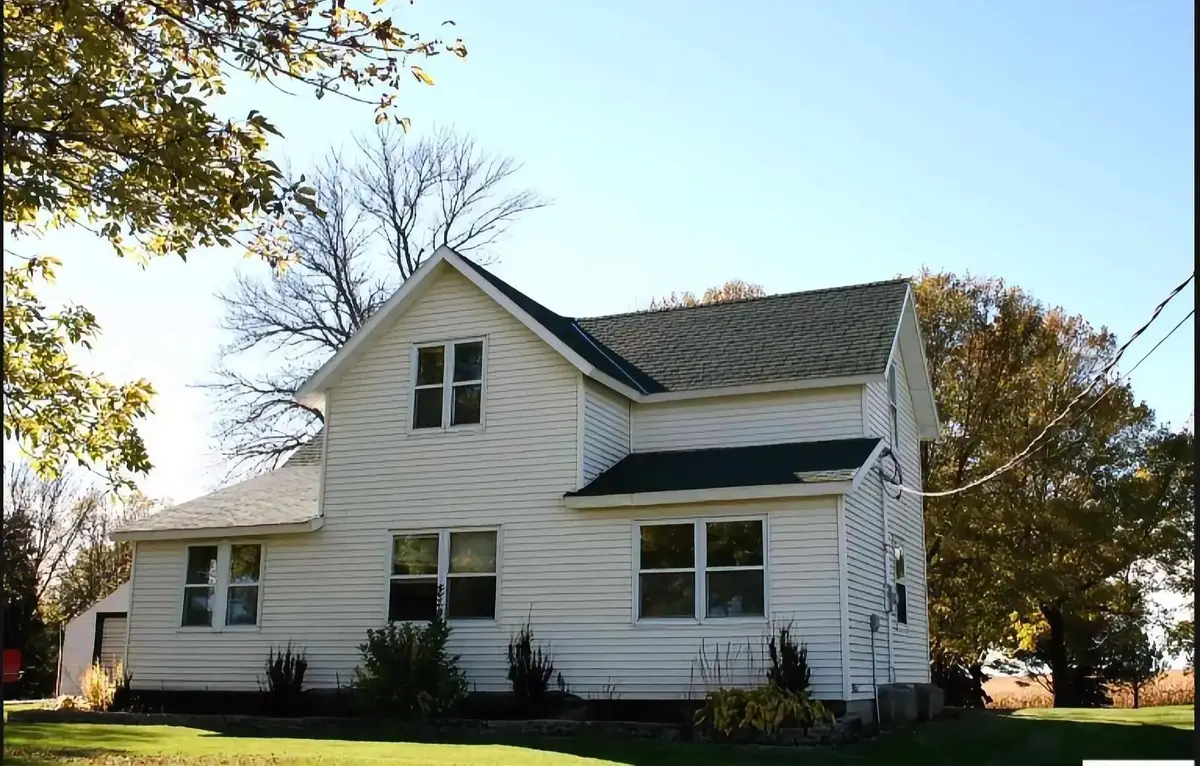 83575 County Road 6, Renville, MN 56284 - #1