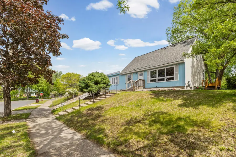 141 Westchester Drive, Saint Paul, MN 55118 - #2