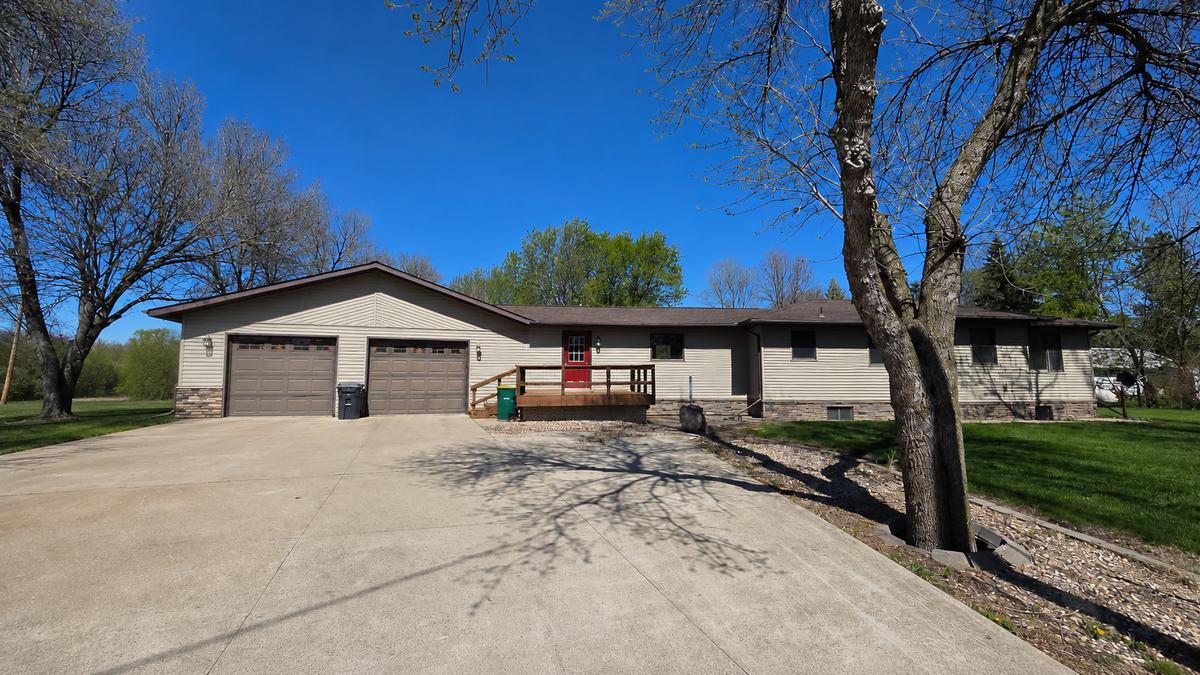211 13th Street, Heron Lake, MN 56137 - #1