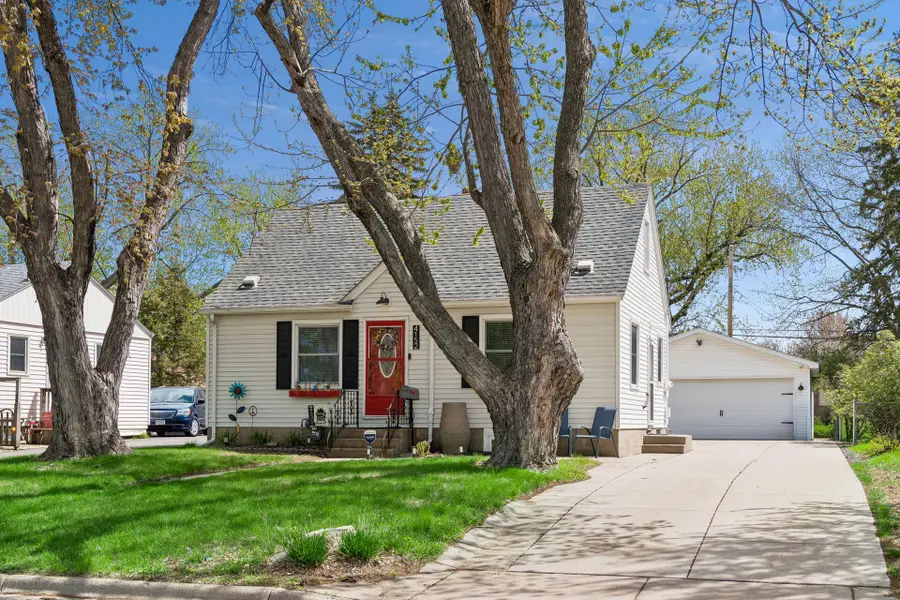 4152 Adair Avenue N, Robbinsdale, MN 55422 - #2
