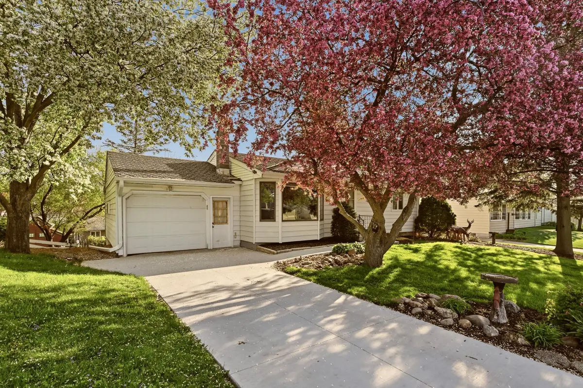 3821 4th Place Nw, Rochester, MN 55901 - #1