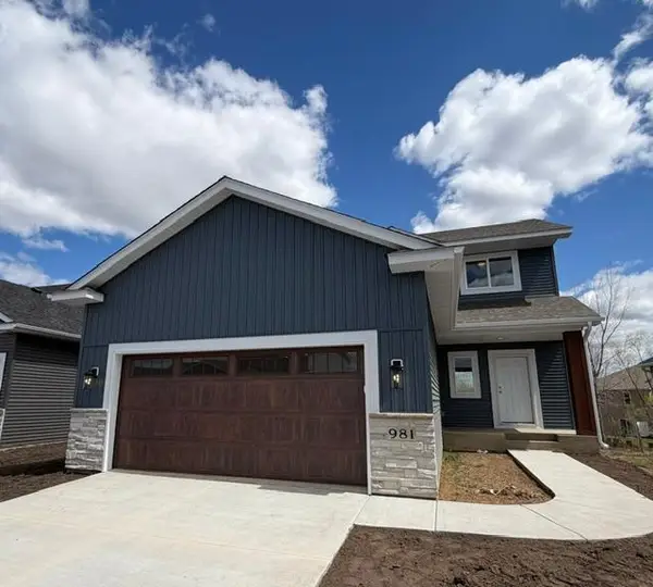 981 45th Avenue Ne, Saint Cloud, MN 56304
