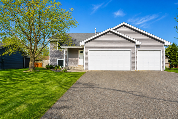 12382 Ivywood Street Nw, Minneapolis, MN 55433