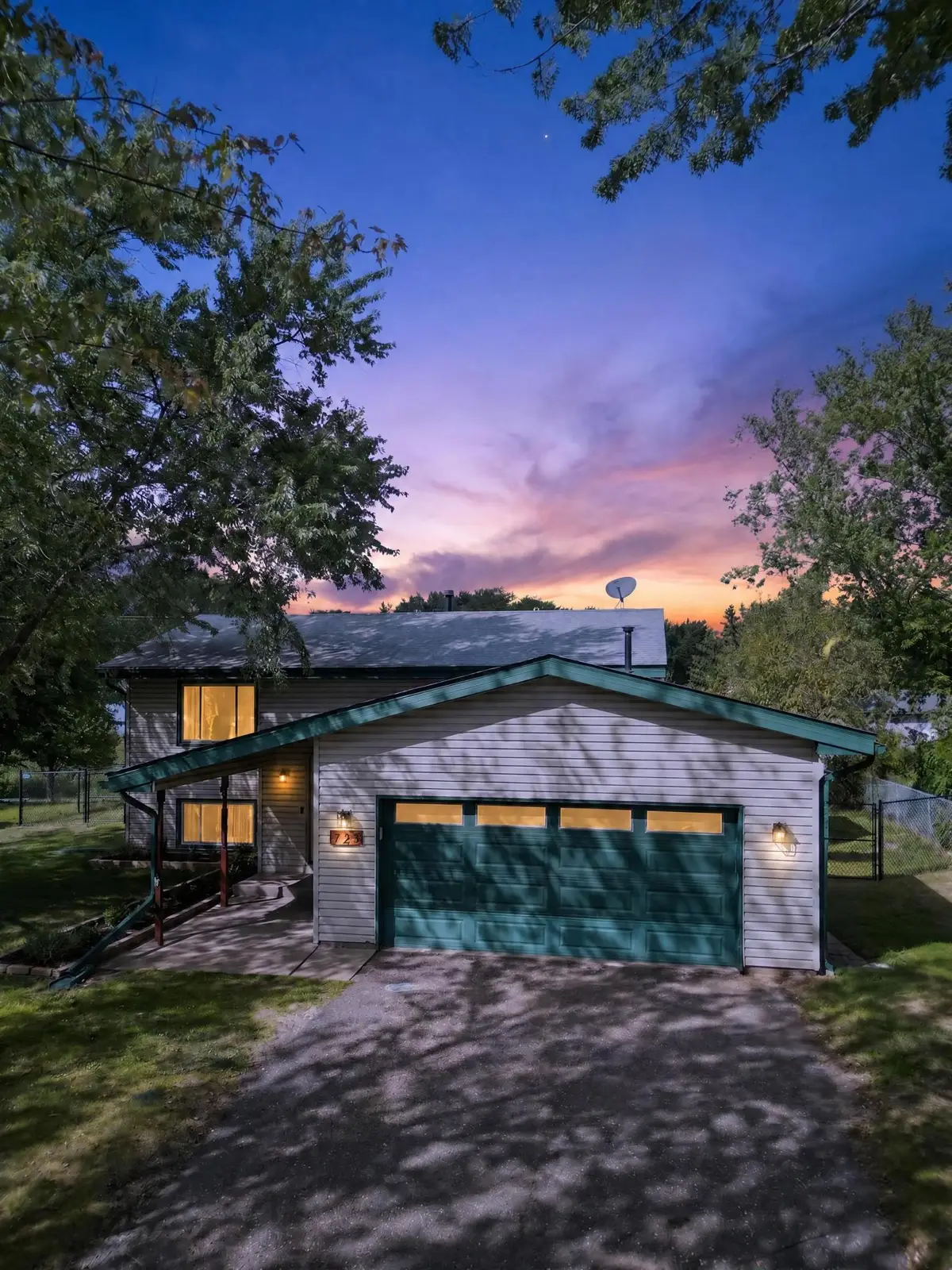 771 127th Avenue Ne, Blaine, MN 55434 - #1
