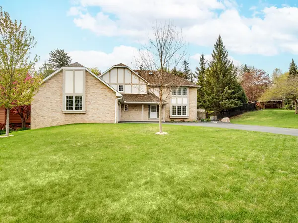 1009 Stratford Road, Saint Paul, MN 55118