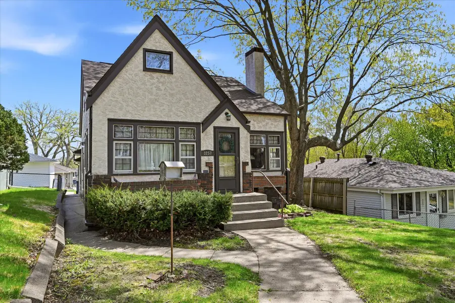 3257 Hayes Street Ne, Minneapolis, MN 55418 - #2