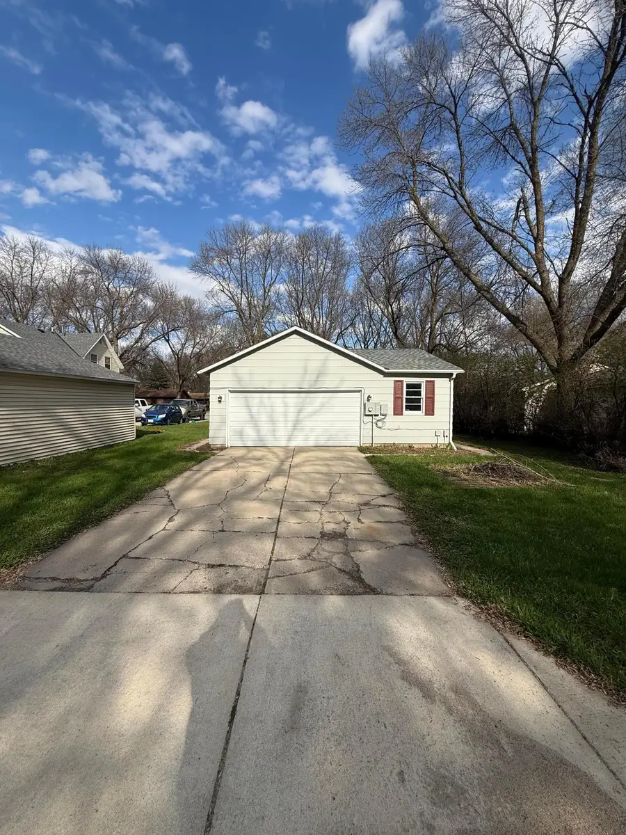 1416 7th Street Sw, Willmar, MN 56201 - #3