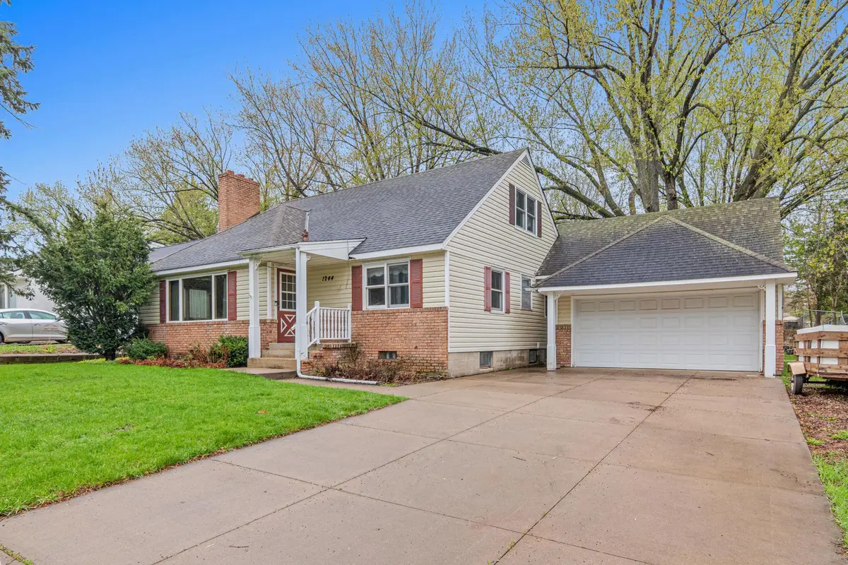 1244 Skillman Avenue W, Saint Paul, MN 55113 - #1