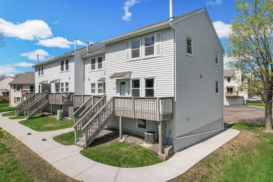 8877 42nd Avenue N, Minneapolis, MN 55427 - #3