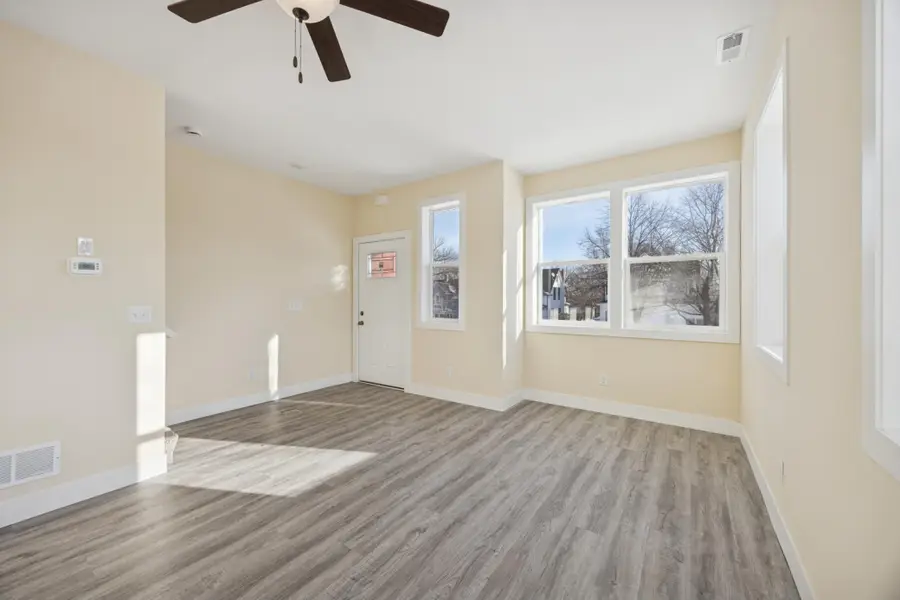 2125 James Avenue N, Minneapolis, MN 55411 - #2