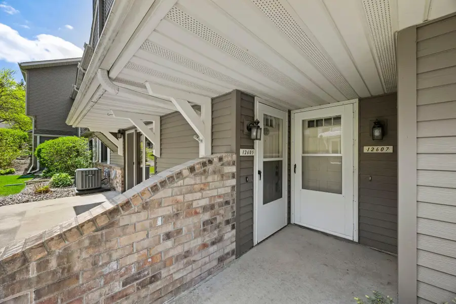 12605 Sherwood Place, Hopkins, MN 55305 - #2