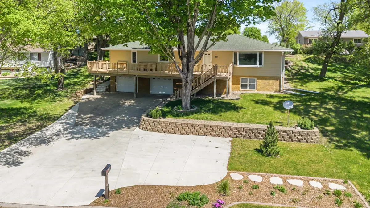 510 W Richway Dr, Albert Lea, MN 56007 - #1