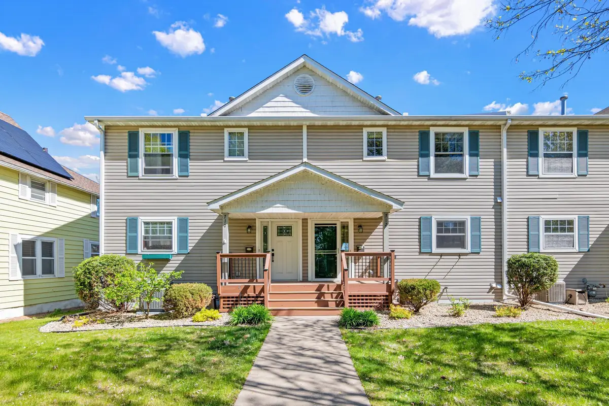 712 Stewart Avenue, Saint Paul, MN 55102 - #1