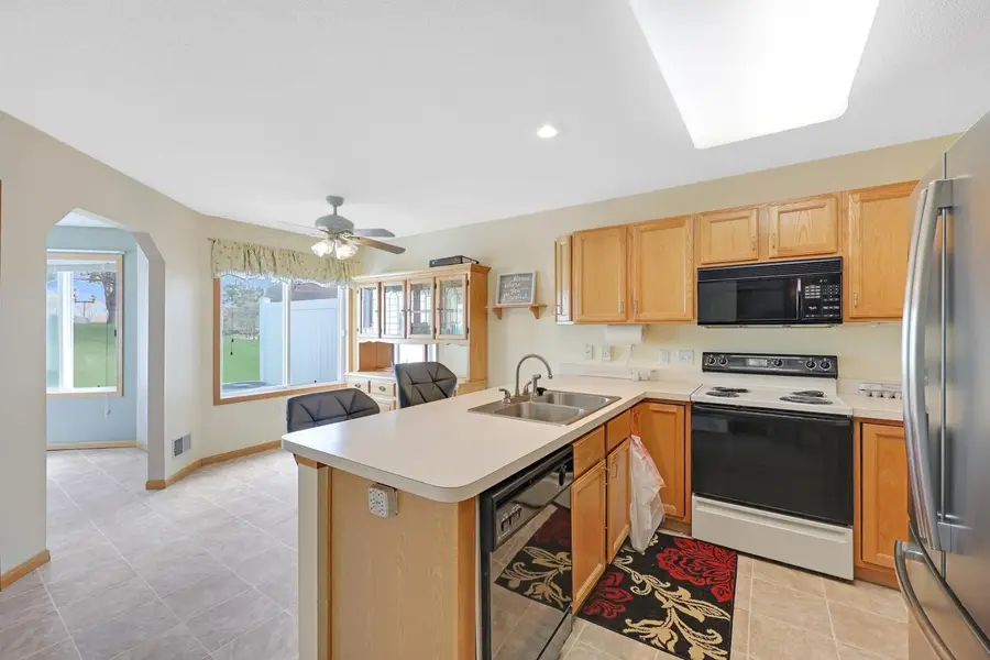 9462 Prairieview Trail N, Champlin, MN 55316 - #2