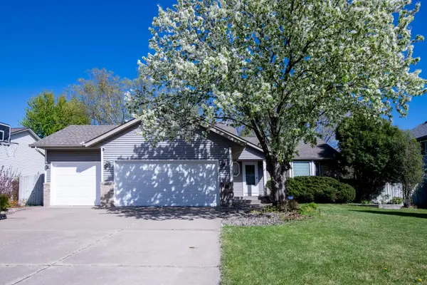 9136 Georgia Avenue N, Brooklyn Park, MN 55445