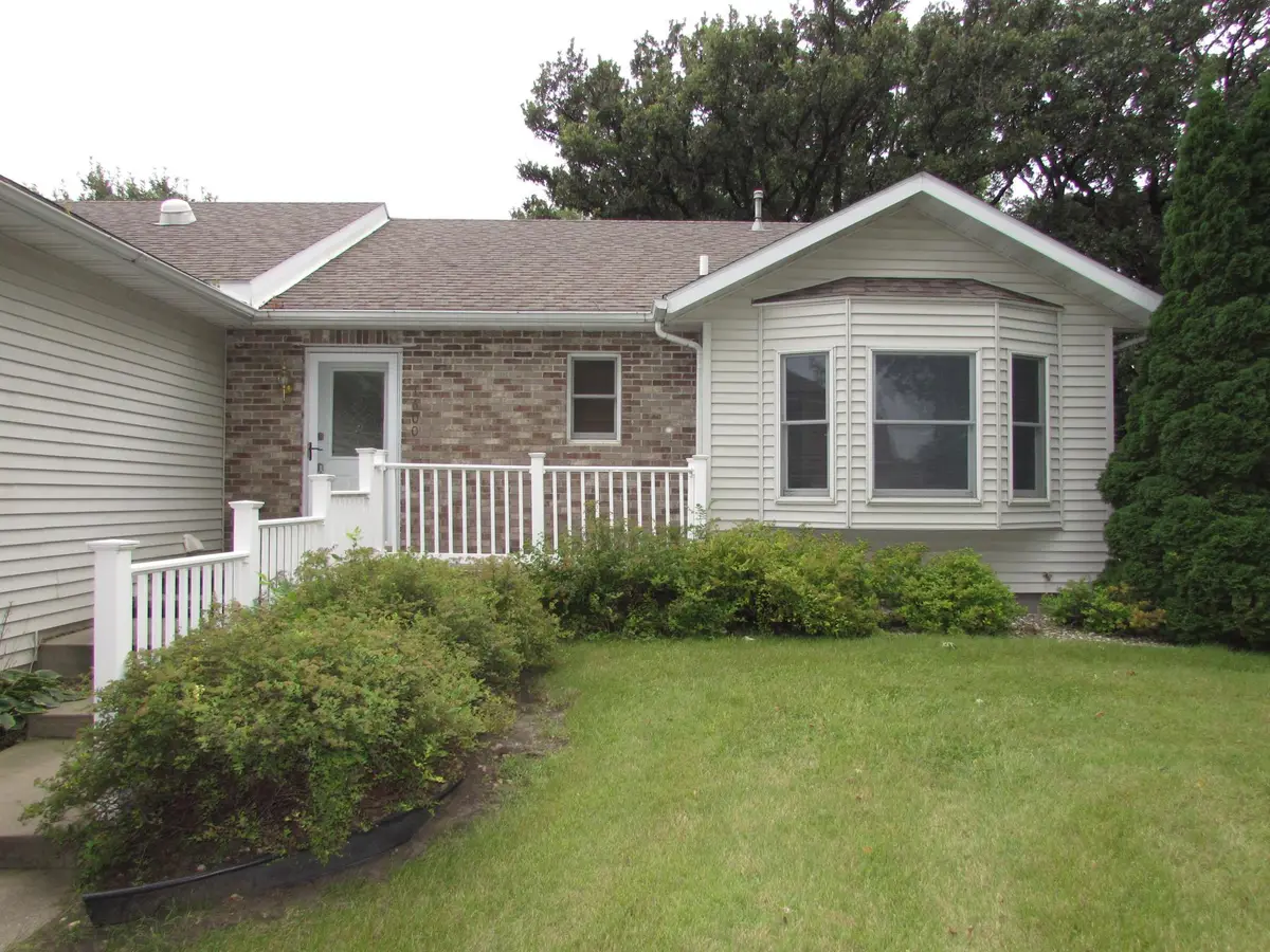 1600 S Prairie Avenue, Fairmont, MN 56031 - #1