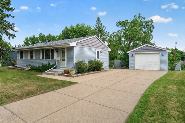 3756 Gettysburg Avenue N, Minneapolis, MN 55427