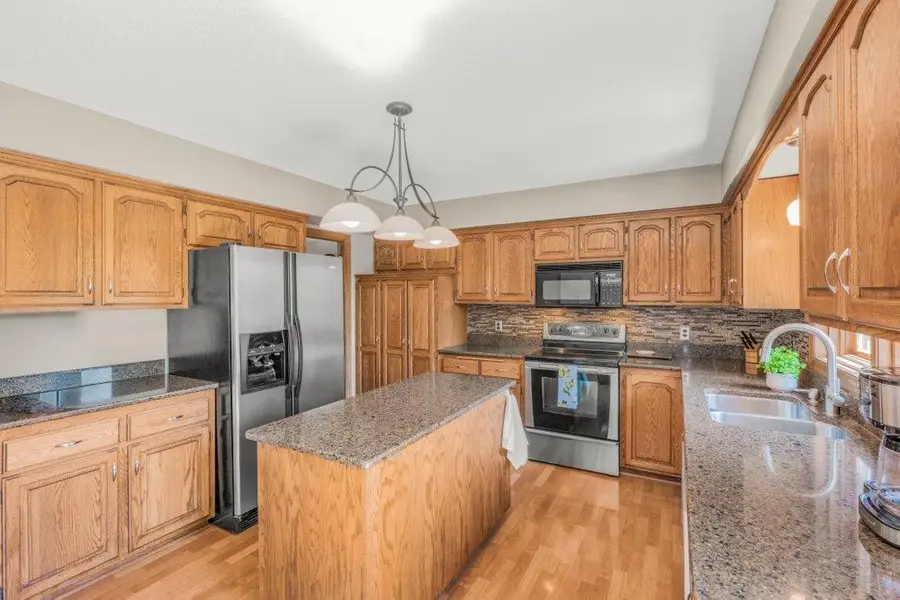 8906 Ashley Terrace, Minneapolis, MN 55443 - #3