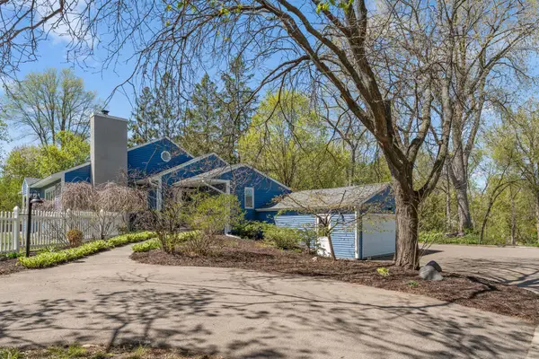 3200 Highland Avenue, Wayzata, MN 55391