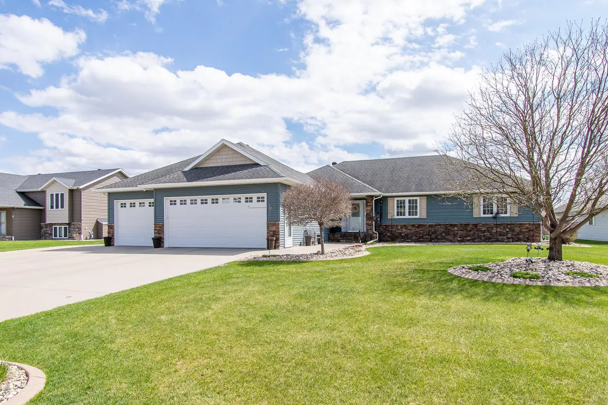 1819 52nd Avenue N, Moorhead, MN 56560 - #1
