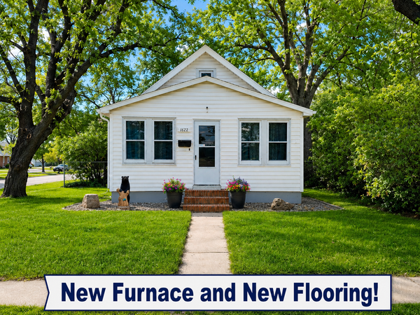 1622 S 11th Avenue S, Fargo, ND 58103