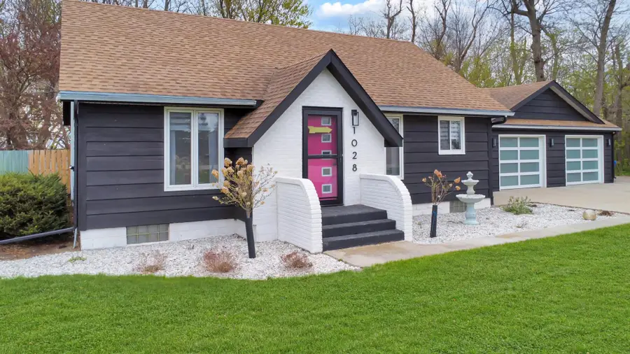 1028 S Tyler Street, Tyler, MN 56178 - #2