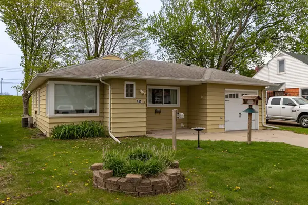 911 13th Avenue Nw, Rochester, MN 55901