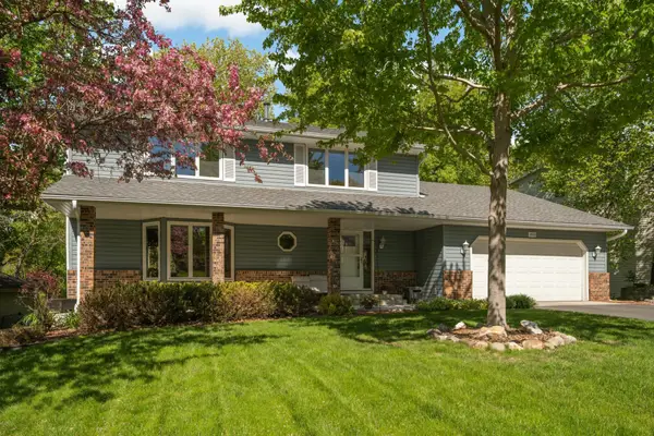 15112 Chestnut Circle, Burnsville, MN 55306