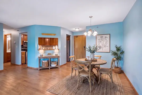 3801 W 98th Street #209, Minneapolis, MN 55431