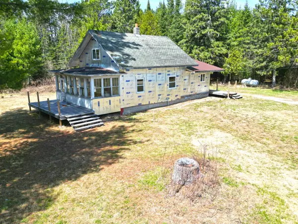 5535 Wahlsten Road, Embarrass, MN 55790