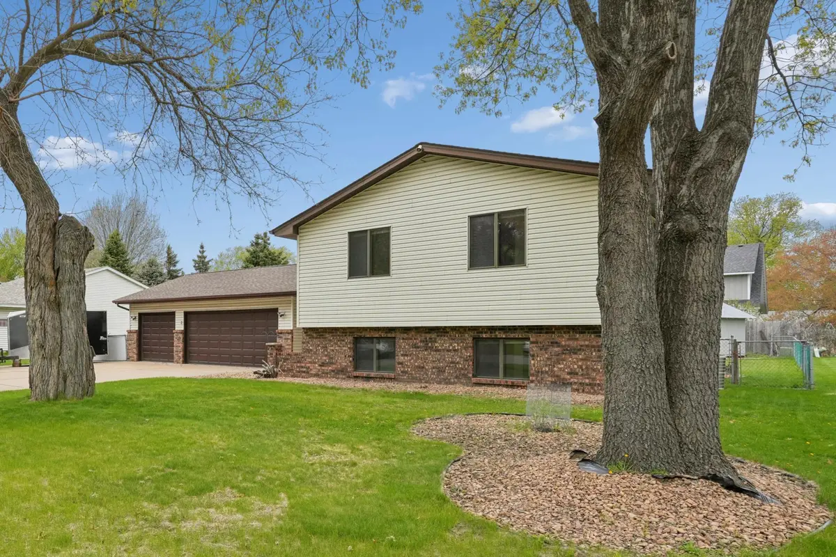 703 Cope Avenue W, Saint Paul, MN 55113 - #1