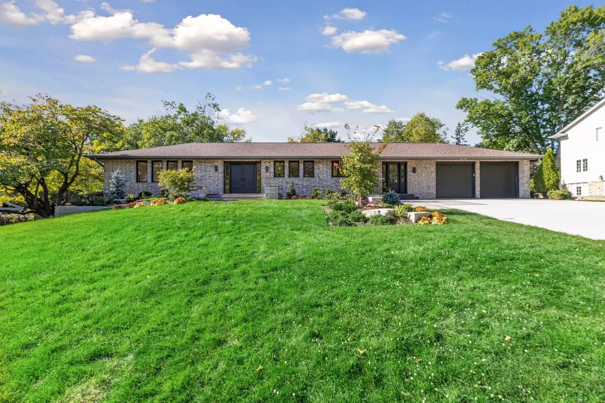 5708 Camelback Drive, Edina, MN 55436 - #1