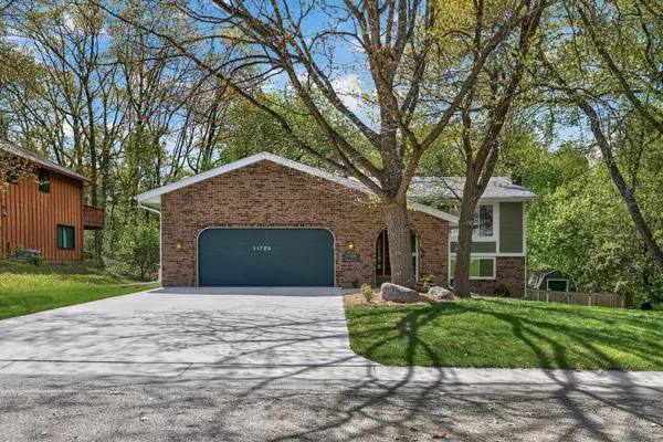11725 52nd Avenue N, Minneapolis, MN 55442
