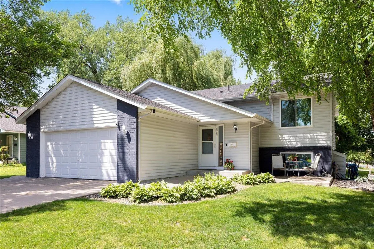 675 5th Avenue E, Shakopee, MN 55379 - #1