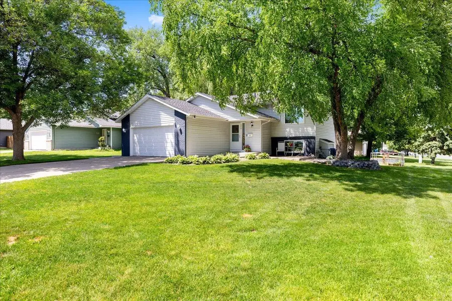 675 5th Avenue E, Shakopee, MN 55379 - #2