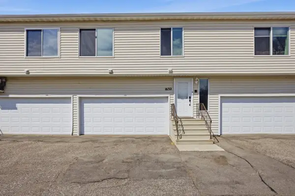 1632 34th Avenue S, Fargo, ND 58104