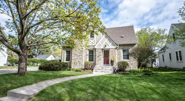 1513 Hoyt Avenue W, Saint Paul, MN 55108