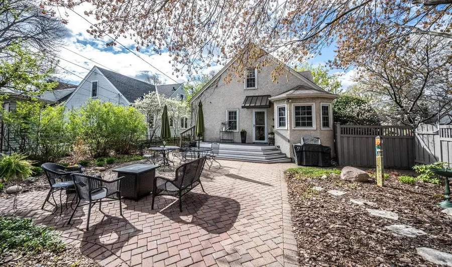 1513 Hoyt Avenue W, Saint Paul, MN 55108 - #2