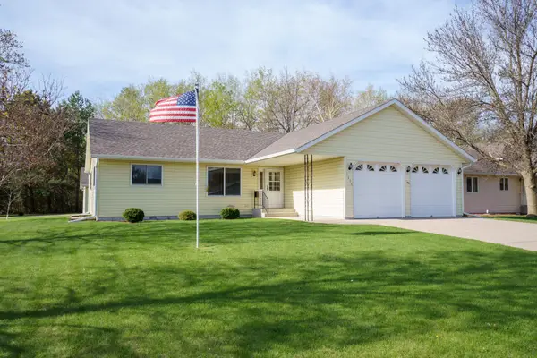 1006 8th Street S, Waite Park, MN 56387