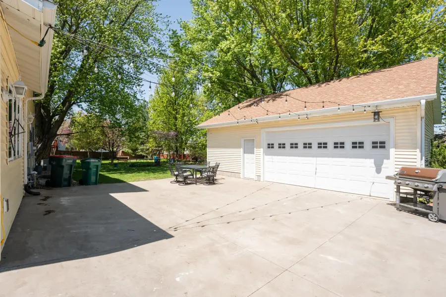 319 7th Street Sw, Eyota, MN 55934 - #2