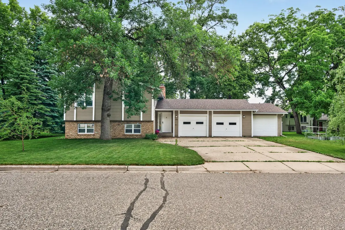 1310 Woods Circle, Buffalo, MN 55313 - #1