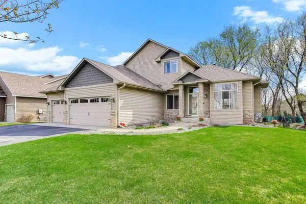 9918 Kiwi Avenue N, Minneapolis, MN 55443
